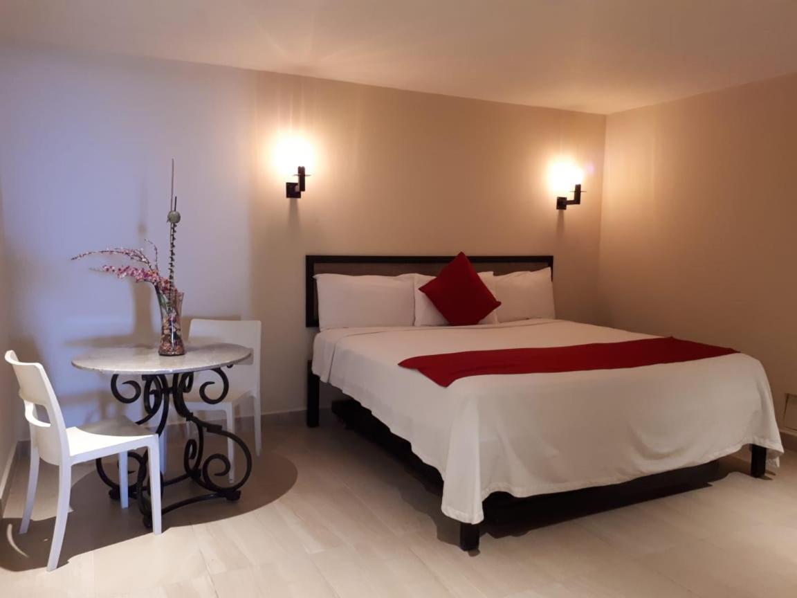 Brisas 10 Beachside Suites Канкун Екстер'єр фото