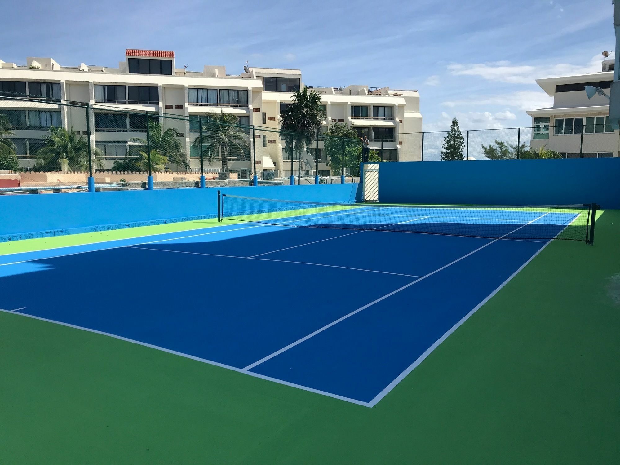 Brisas 10 Beachside Suites Канкун Екстер'єр фото
