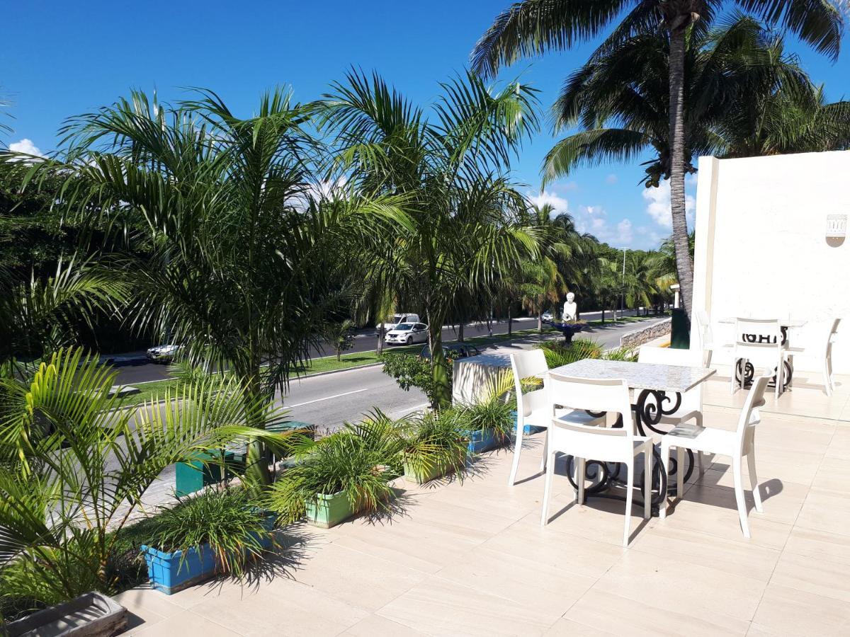 Brisas 10 Beachside Suites Канкун Екстер'єр фото